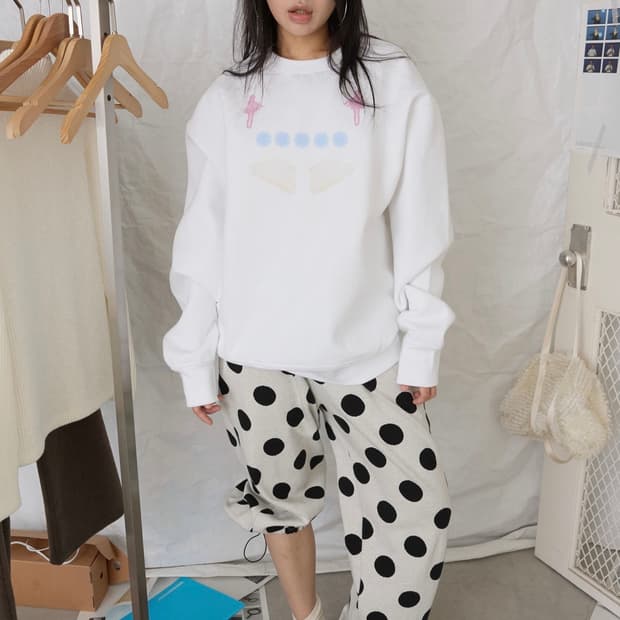 영마일웨어 unreal angel sweatshirt_white