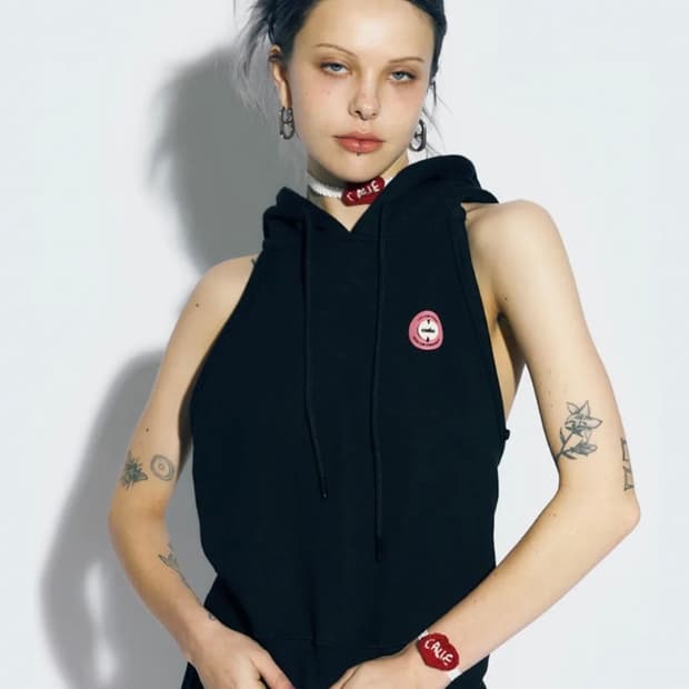 에즈이프캘리 홀터넥 후디 스웻 나시 블랙