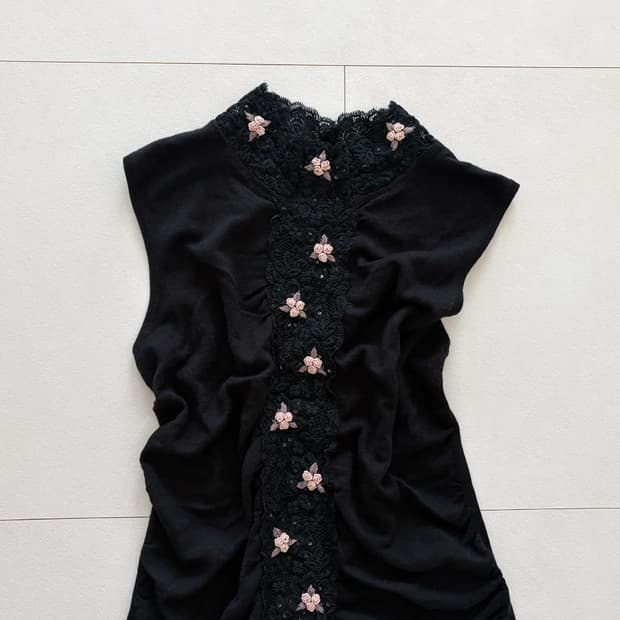 floral lace sleeveless