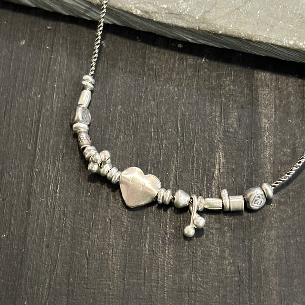 Musta karensilver mix necklace