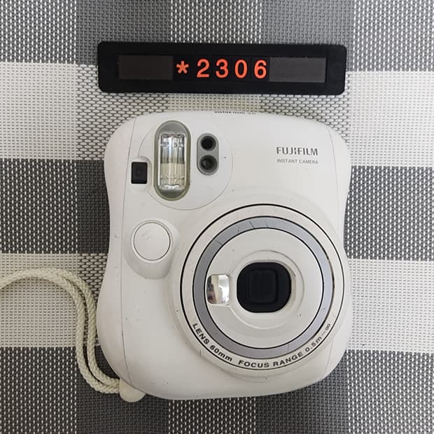 후지 인스탁스 미니 25 화이트 폴라로이드 카메라