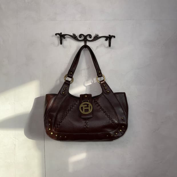 Tommy Hilfiger brown stud buckle 숄더백