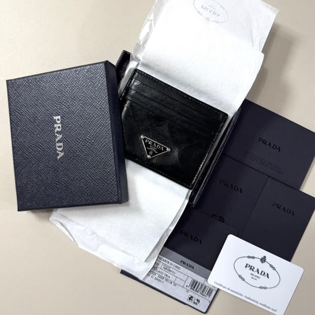 [백화점판/당일출고]프라다 브러시드 카드지갑