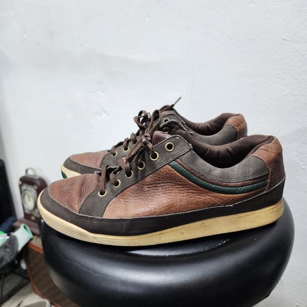 풋조이 컨투어 캐주얼 스파이크리스 가죽 신발