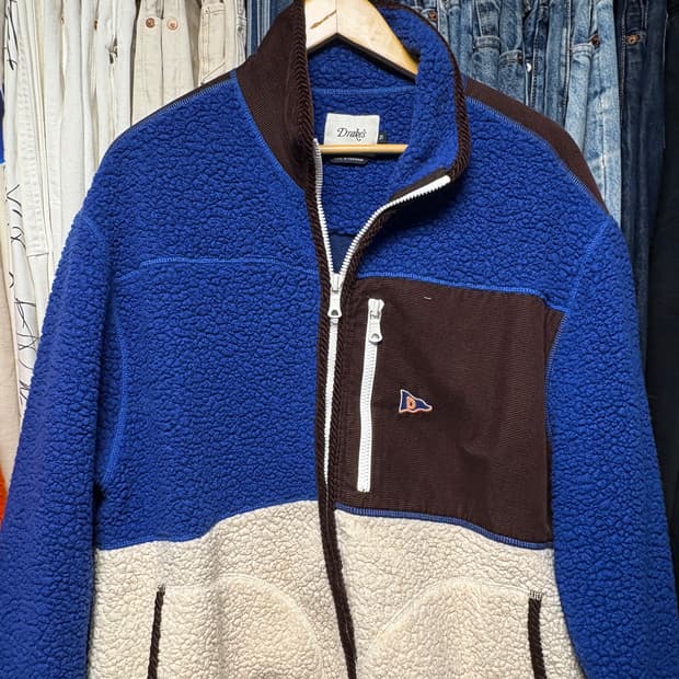 드레익스 플리스 XL사이즈 판매합니다!!