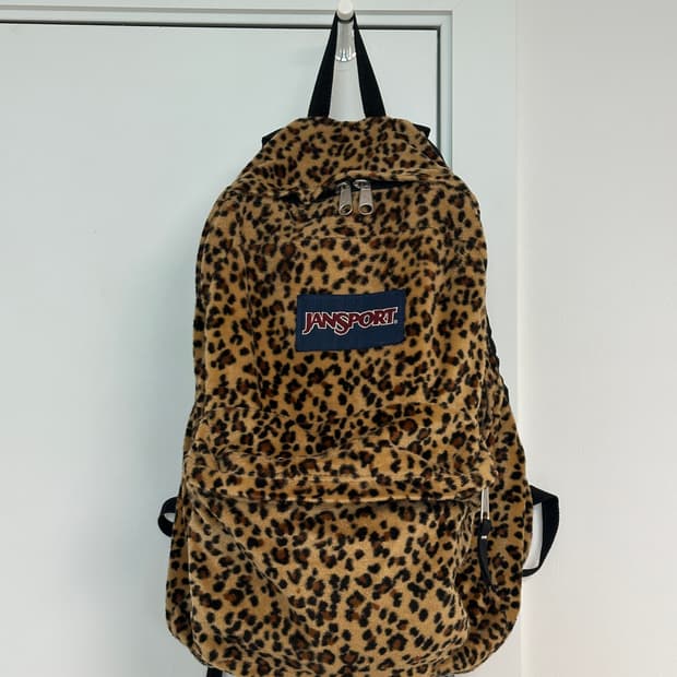 잔스포츠 레오파드 호피 백팩