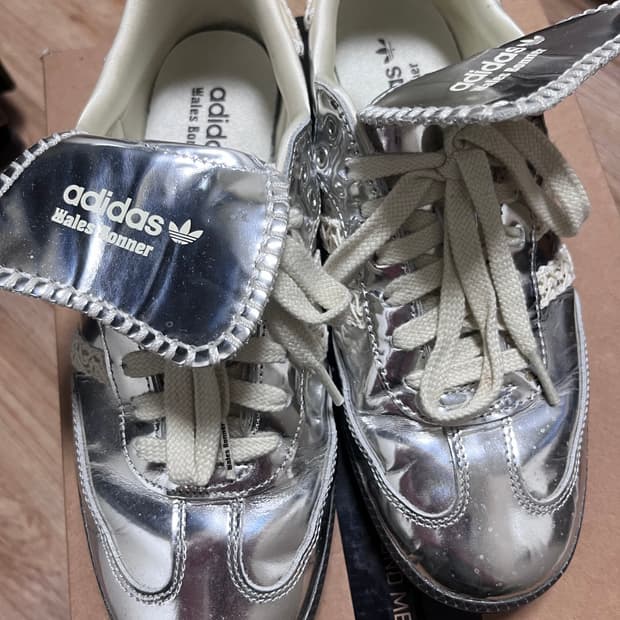 [275] 웨일즈보너 아디다스 삼바 