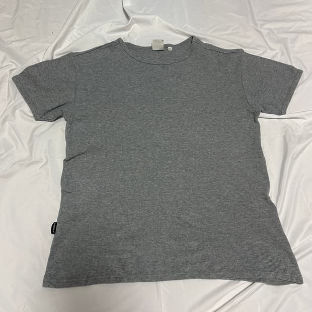 avirex t-shirt