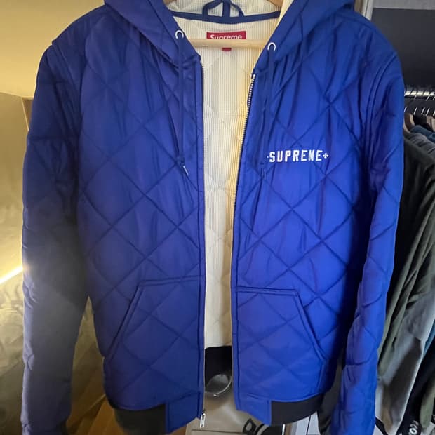 슈프림X인디펜던트 퍽더레스트 후디자켓  