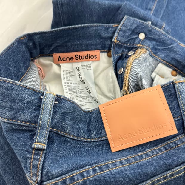 Acne Studios 1991 Toj loose fit jean