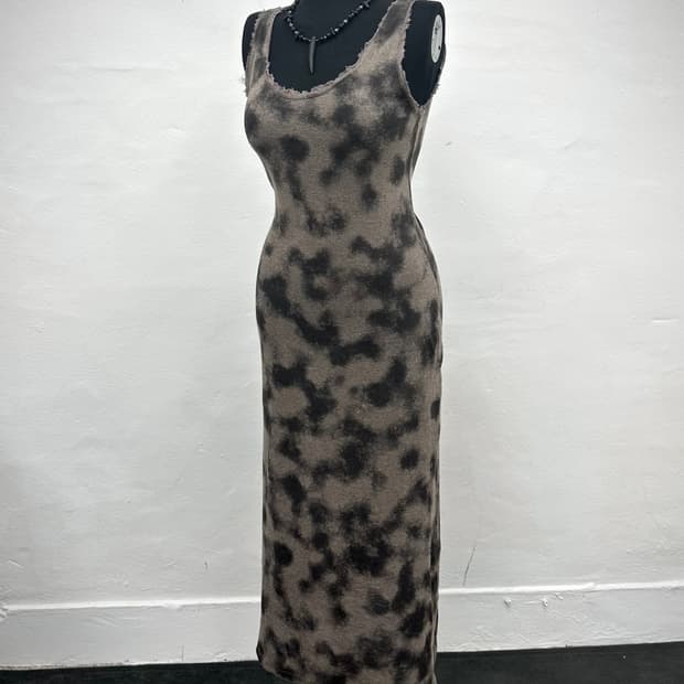 Smoke veil silhouette dress
