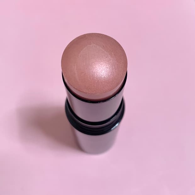 샤넬 바움 에쌍씨엘 글로우 스틱 드라지 하이라이터 블러셔 밤