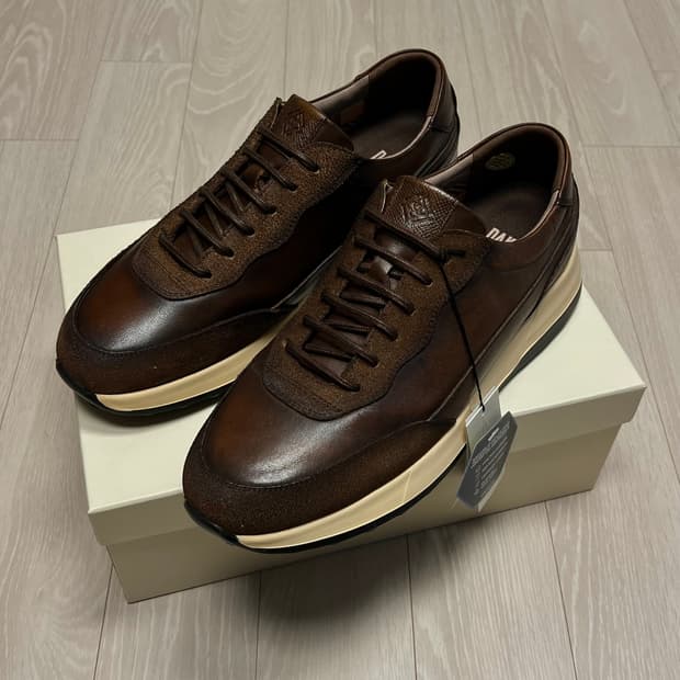 닥스 남성 가죽 스니커즈 브라운 DMX513 파티나 레더 신발
