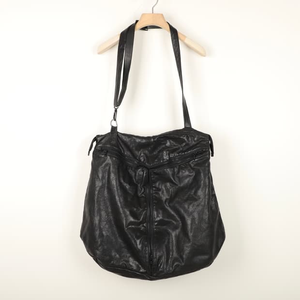 OS / Julius 율리우스 레더 숄더백