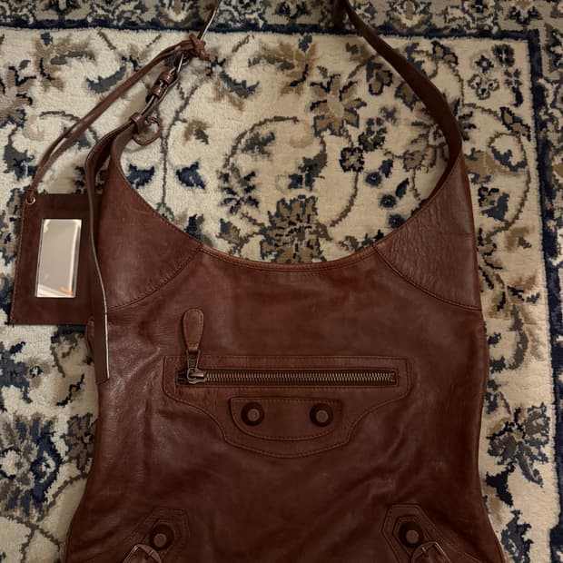 발렌시아가 모터백 크로스