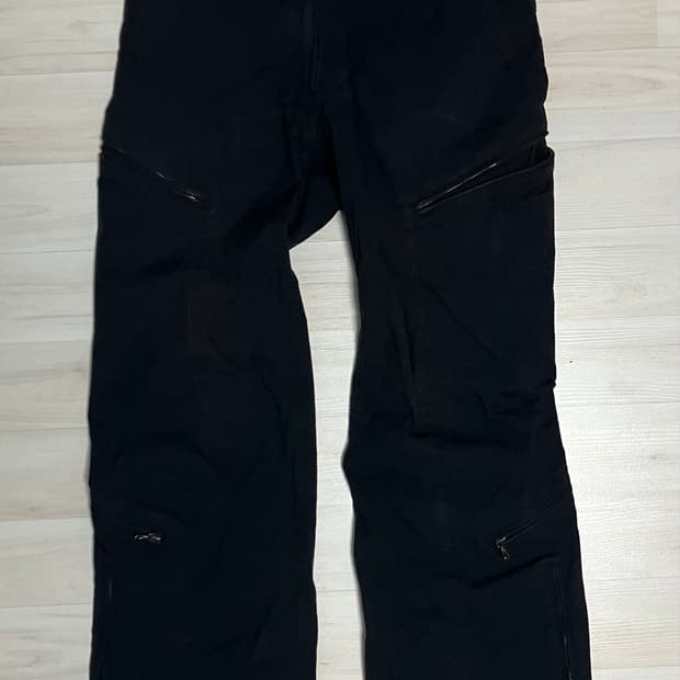 attachment multi zip trouser