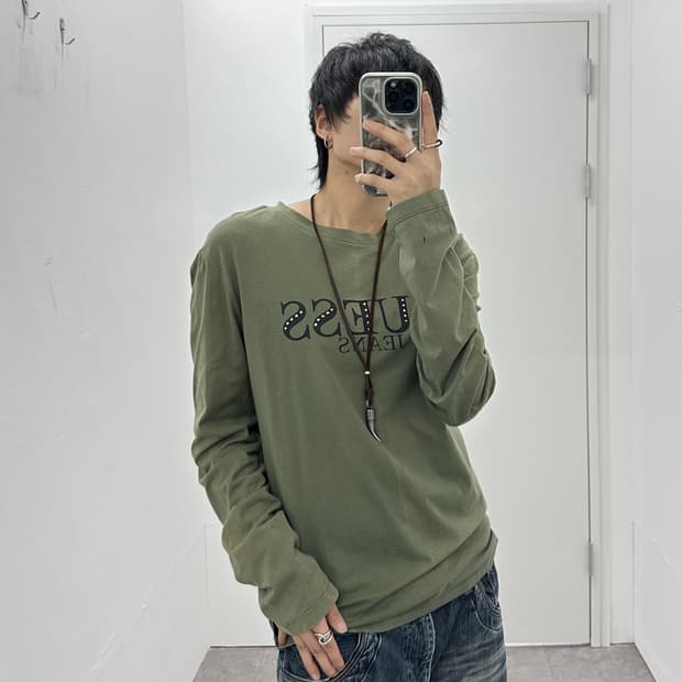 GUESS JEANS 큐빅 롱슬리브