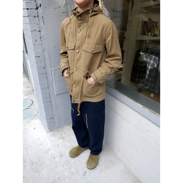 엔지니어드 가먼츠 마운틴 자켓