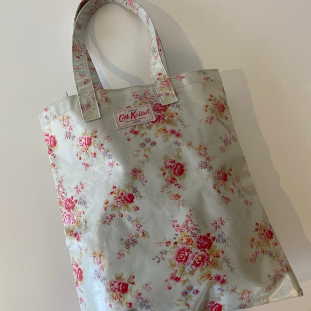 캐스키드슨 플라워 패턴 숄더백