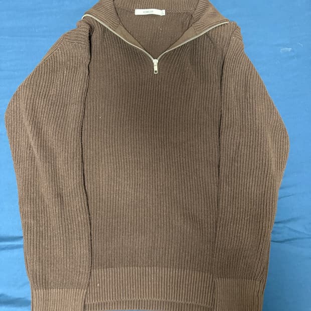 [M] 키뮤어 반집업 니트