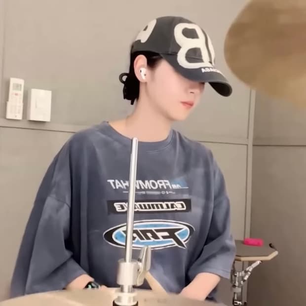 발렌시아가 스프레이 BB 볼캡