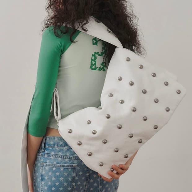 플리즈 프로젝트 레더 메신저백 화이트