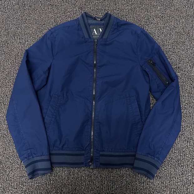 아르마니 익스체인지 봄버 자켓 네이비 95사이즈