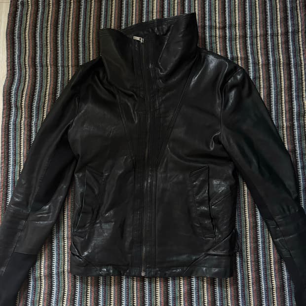 코데즈컴바인 하이넥 램스킨 자켓