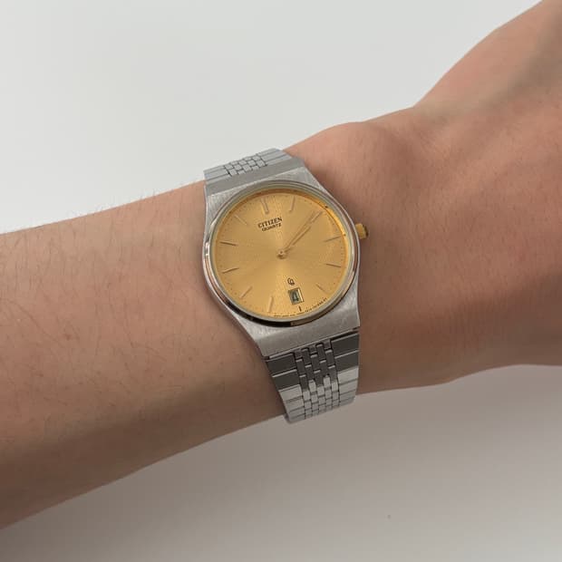 80s CQ gold dial silver quartz