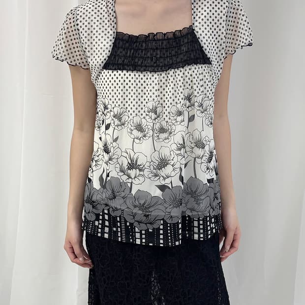 moha monotone flower dot mesh blouse