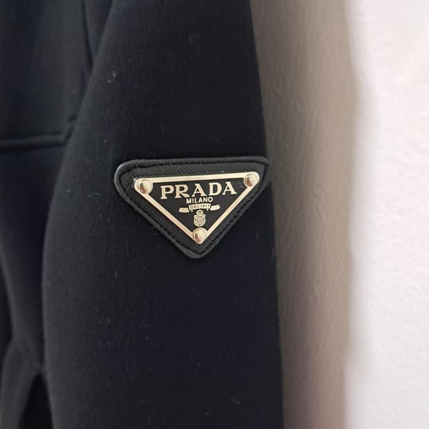 프라다 후드자켓