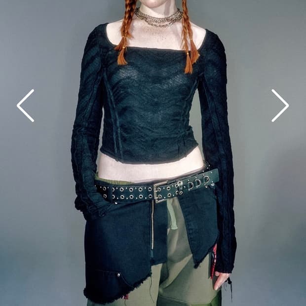 [S] 베이컨트 아카이브 베티 스퀘어넥 롱슬리브