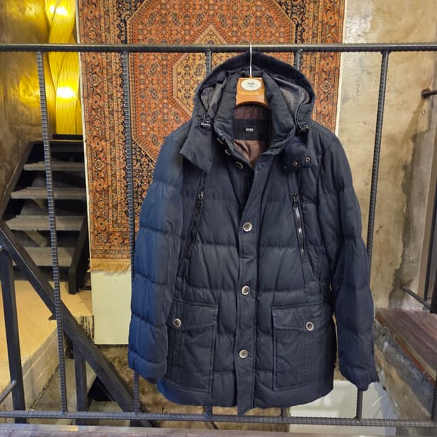휴고보스 블랙라벨 다운자켓