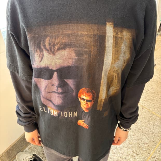 2001 엘튼존 투어 티셔츠
