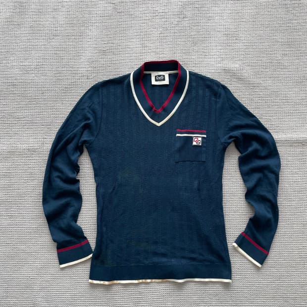 돌체앤가바나 브이넥 니트 