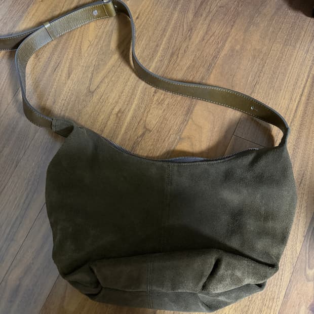 낫띵리튼 스웨이드 호보백