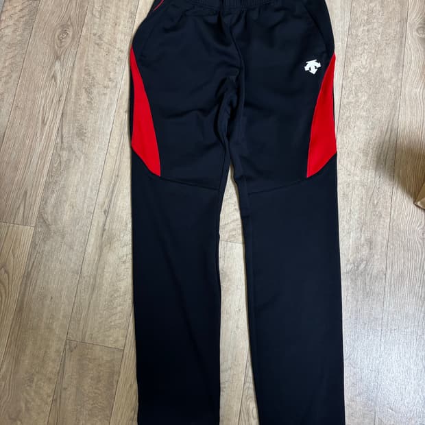 데상트 바지 105