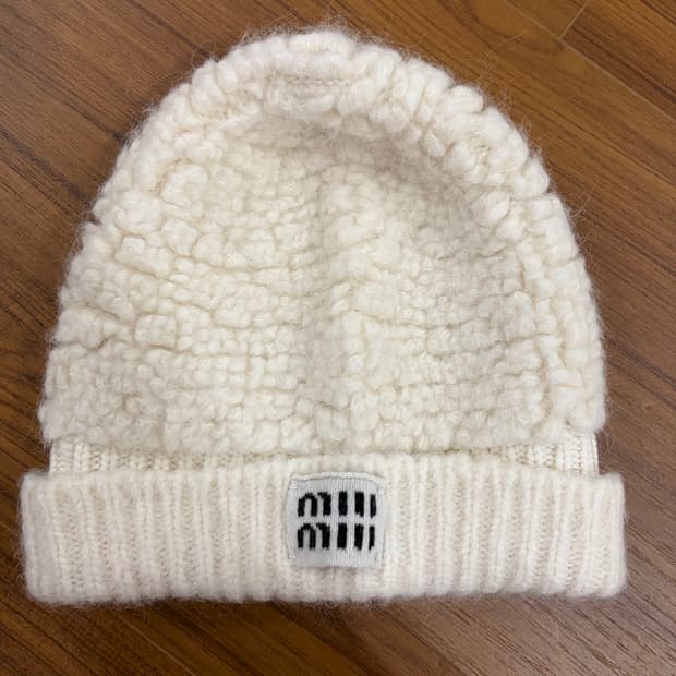 미우미우 비니 팝니다