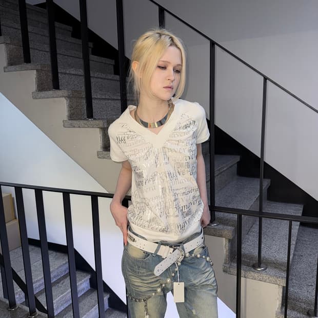 silver lettering top