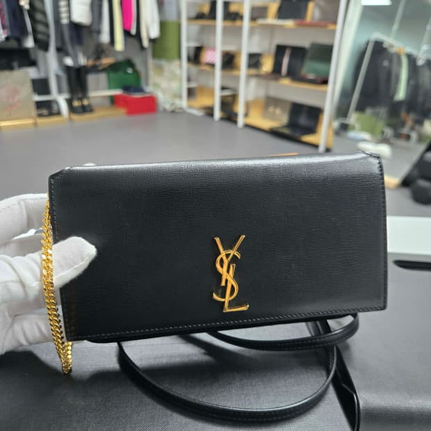 [40%할인] 입생로랑 폰홀더백