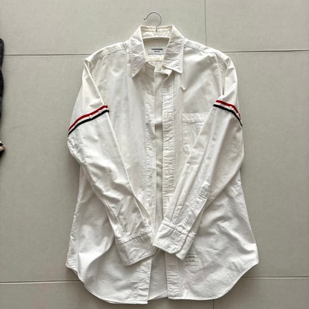 정품 톰브라운 암밴드 셔츠