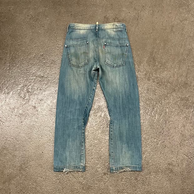 00s 리바이스 엔지니어드진 (32”)