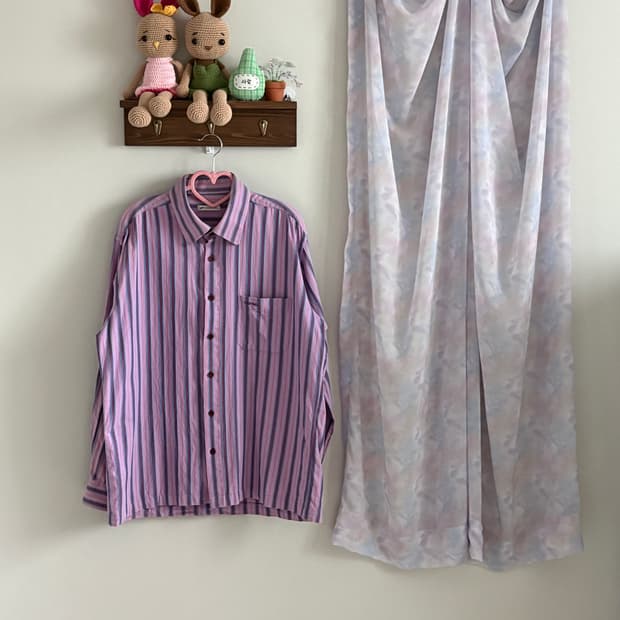 보라 블루 셔츠