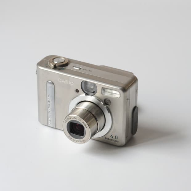 Casio exilm QV-R4 카시오 디지털카메라