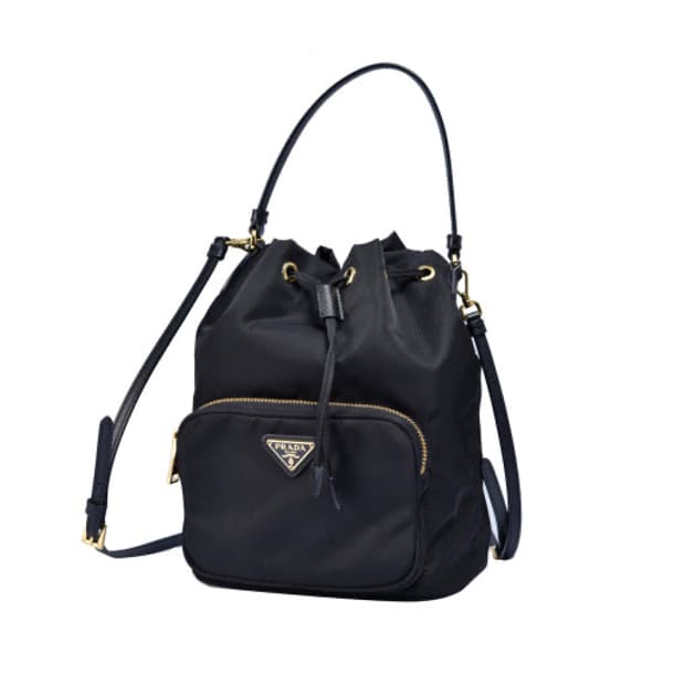 프라다 블랙 버킷백