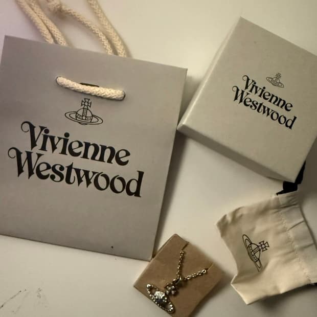 비비안웨스트우드 미니 바스 릴리프 목걸이