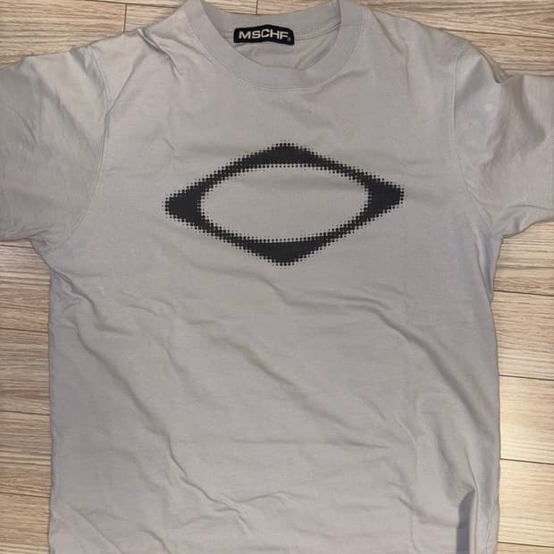 미스치프 롬버스 블러 티셔츠 라이트 블루 그레이