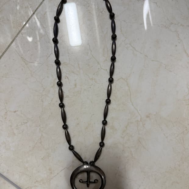 캐피탈 나자 목걸이