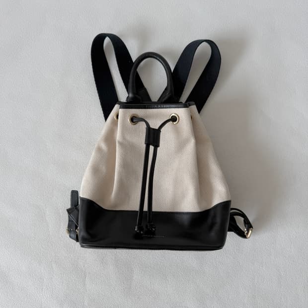 마지셔우드(MARGESHERWOOD) 캔버스&레더 버킷 백팩
