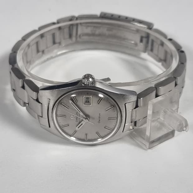 오메가 여성용 정품 빈티지 26mm 은장 시계 OMEGA 올제치